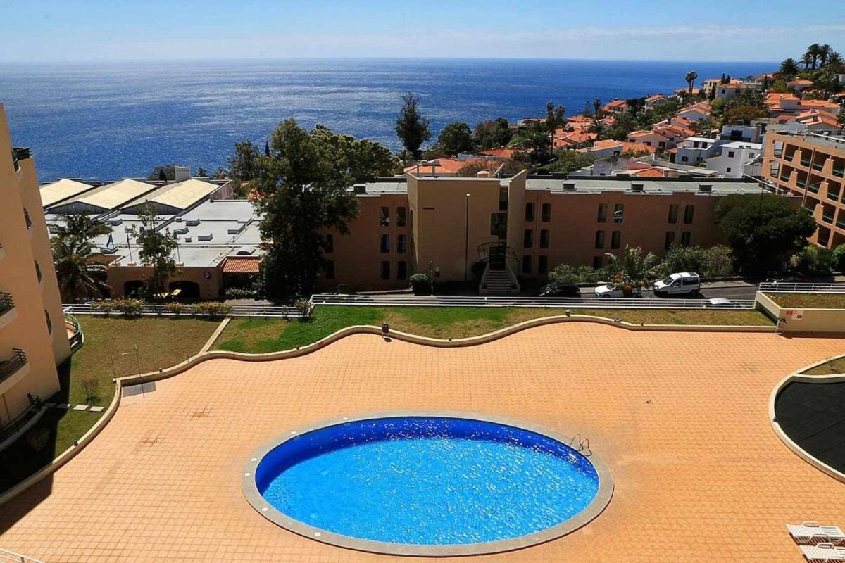 Pia'S Place - Apt With Sea View Caniço Exterior foto